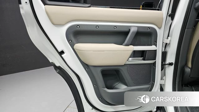 Land Rover Defender (L663) id 4936825 из Кореи 17
