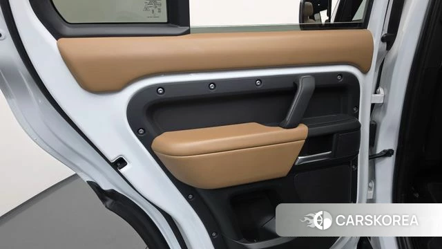 Land Rover Defender (L663) id 4916266 из Кореи 17