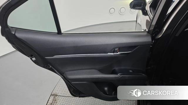 Toyota Camry (XV70) id 4882425 из Кореи 17