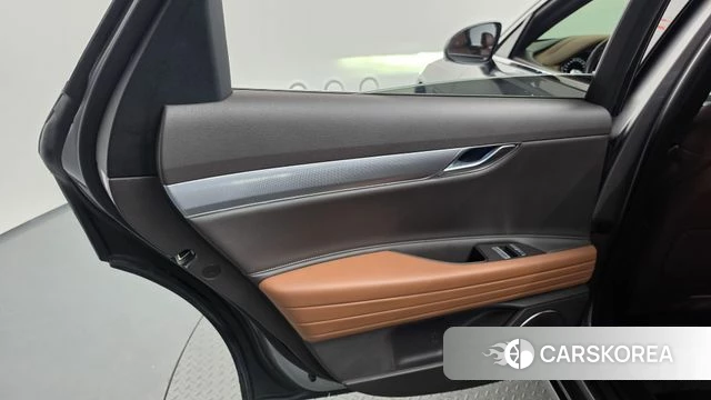 Genesis G80 (RG3) id 4981990 из Кореи 17