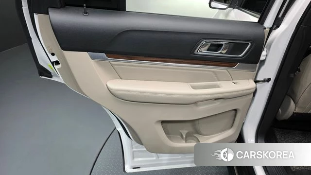 Ford Explorer id 4977988 из Кореи 17
