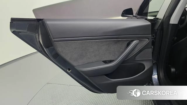 Tesla Model 3 id 4959624 из Кореи 17