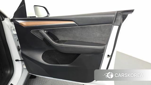 Tesla Model Y id 4871636 из Кореи 17