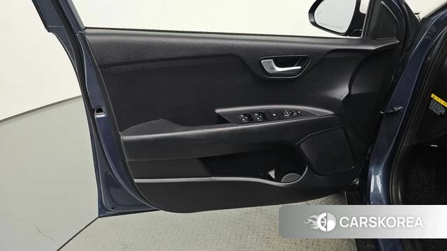 Kia Stonic id 5029397 из Кореи 17