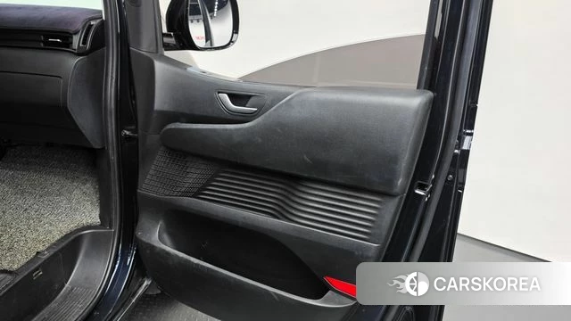 Hyundai Staria id 5026998 из Кореи 17