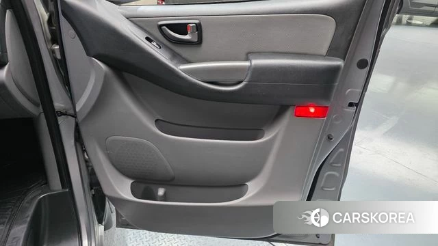 Hyundai The New Grand Starex id 4993653 из Кореи 17