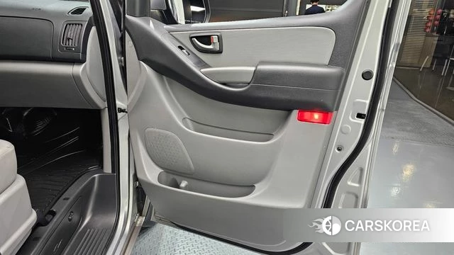 Hyundai The New Grand Starex id 5048096 из Кореи 17