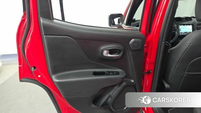Jeep Renegade id 5012954 из Кореи 17