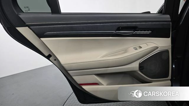 Genesis G90 id 4993279 из Кореи 17