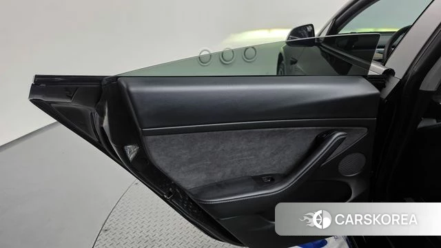 Tesla Model 3 id 4656993 из Кореи 17
