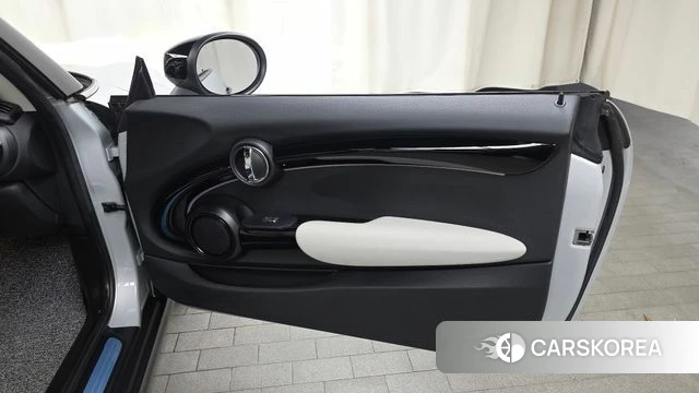 Mini Cooper S id 5047036 из Кореи 17