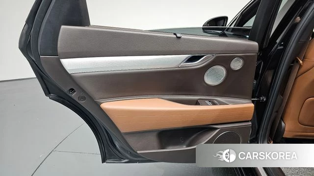 Genesis Electrified G80 (RG3) id 4958678 из Кореи 17