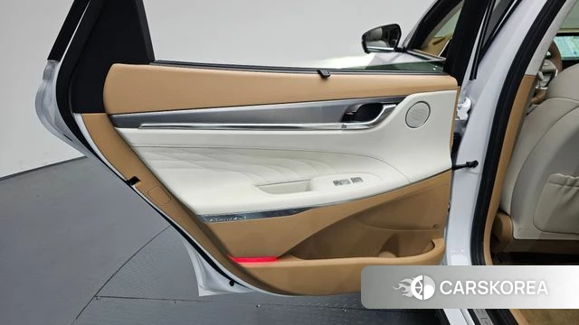Hyundai The New Grandeur IG Hybrid id 4976152 из Кореи 17