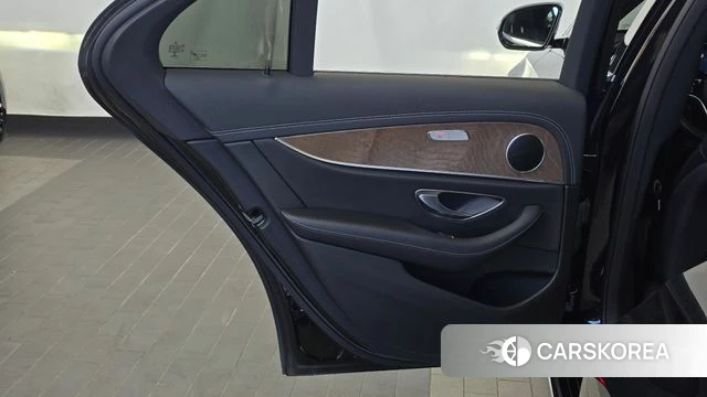 Mercedes-Benz E-Class W213 id 5034618 из Кореи 17