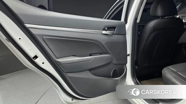 Hyundai The New Avante AD id 4755125 из Кореи 18