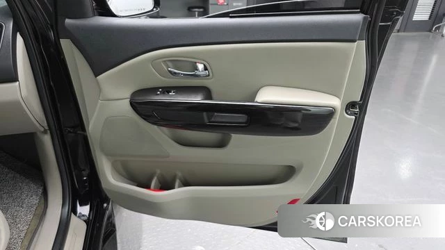 Kia The New Carnival id 5013998 из Кореи 17