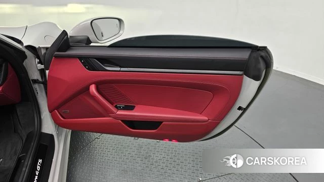 Porsche 911(992) id 5016628 из Кореи 17