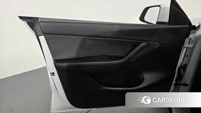 Tesla Model Y id 4863814 из Кореи 17