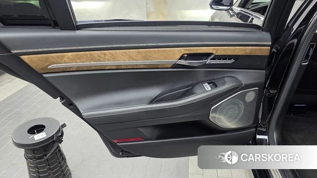 Genesis G90 id 4918555 из Кореи 17