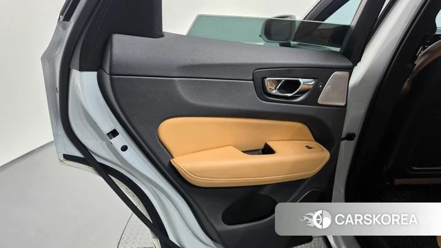 Volvo XC60 second Generation id 5013943 из Кореи 17