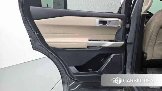 Ford Explorer 6th Generation id 4986957 из Кореи 17