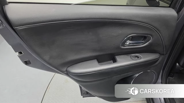 Honda HR-V id 4977700 из Кореи 17