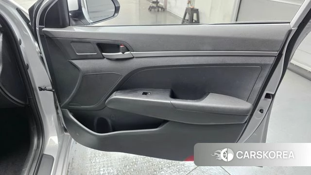 Hyundai Avante AD id 4638321 из Кореи 17