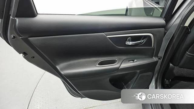 Nissan Altima id 4983197 из Кореи 17