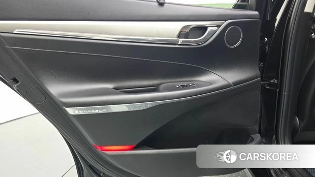 Hyundai The New Grandeur IG Hybrid id 5027538 из Кореи 17