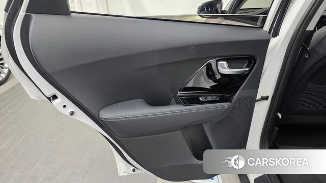 Kia The New Niro id 5012927 из Кореи 17