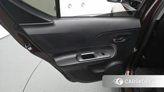 Toyota Prius C id 5017858 из Кореи 17