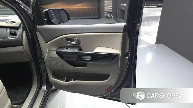 Kia All New Carnival id 4983260 из Кореи 17