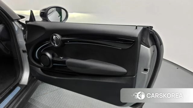 Mini Cooper Convertible id 5046338 из Кореи 17