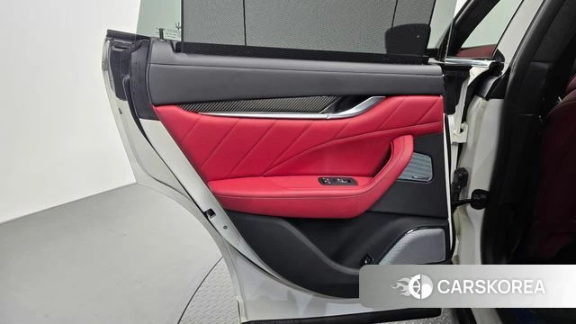 Maserati Levante id 4950505 из Кореи 17