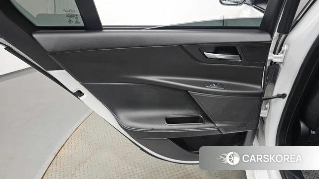 Jaguar XE id 4759929 из Кореи 17