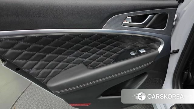 Genesis The New G70 id 4992321 из Кореи 17