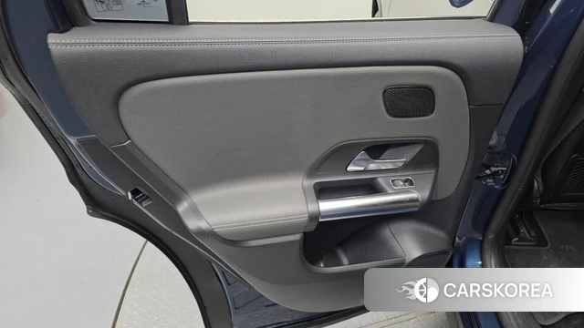 Mercedes-Benz EQA H243 id 5040935 из Кореи 17