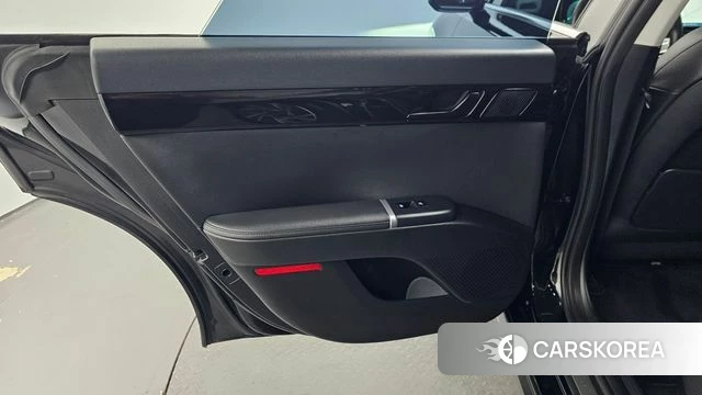 Hyundai Grandeur Hybrid (GN7) id 5021607 из Кореи 17
