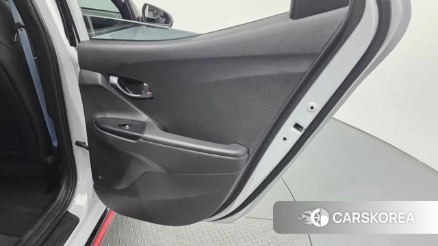 Hyundai Veloster (JS) id 5013609 из Кореи 17