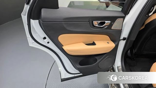 Volvo XC60 second Generation id 4990376 из Кореи 17