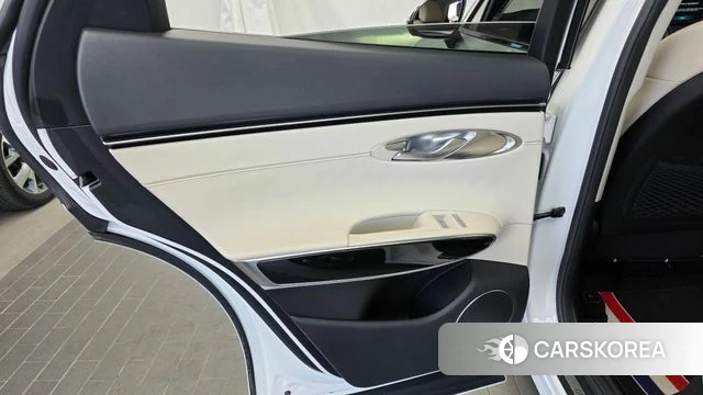 Genesis GV70 id 5027835 из Кореи 17