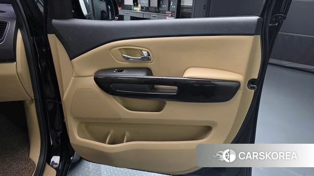 Kia The New Carnival id 4856408 из Кореи 17