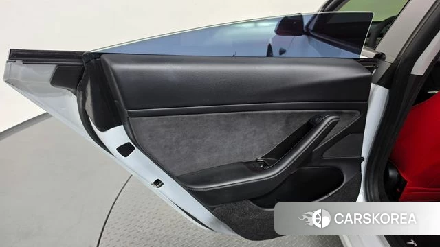 Tesla Model 3 id 4936752 из Кореи 17