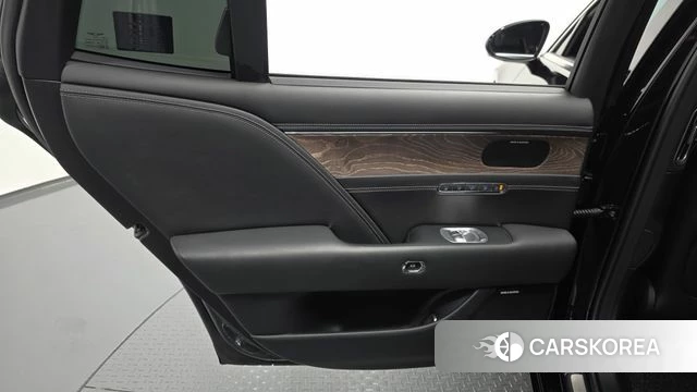 Genesis G90 (RS4) id 4922499 из Кореи 17