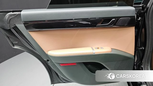 Hyundai Grandeur Hybrid (GN7) id 5040009 из Кореи 17