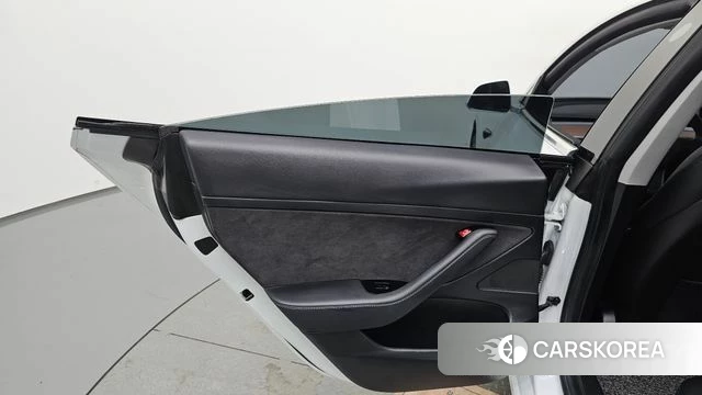 Tesla Model 3 id 4609741 из Кореи 17