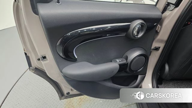Mini Cooper id 4964902 из Кореи 17
