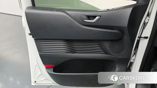 Hyundai Staria id 5038988 из Кореи 17