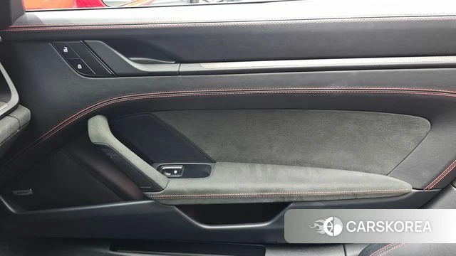 Porsche 911(992) id 4763232 из Кореи 17