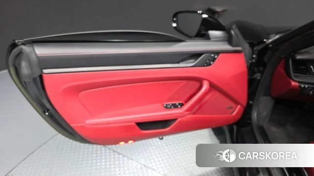 Porsche 911(992) id 4572065 из Кореи 17